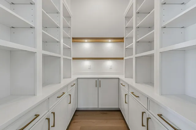 $6,950,000 | 810 Elm Court, Marco Island, FL 34145