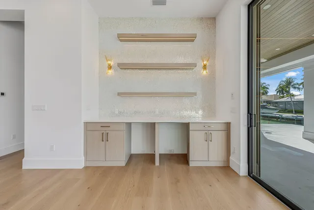 $6,950,000 | 810 Elm Court, Marco Island, FL 34145