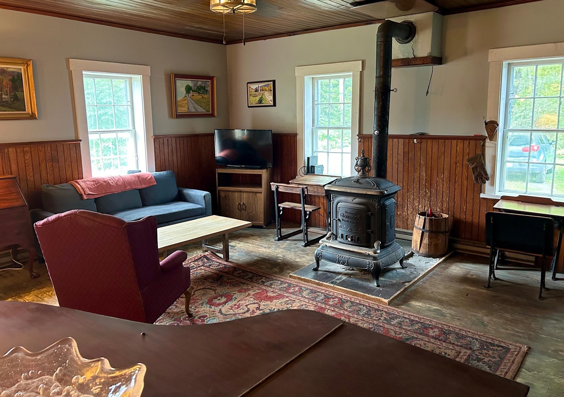 353 Kibbee Road Brookfield, VT 05036 - Photo 4 of 25 Gallery Image 4