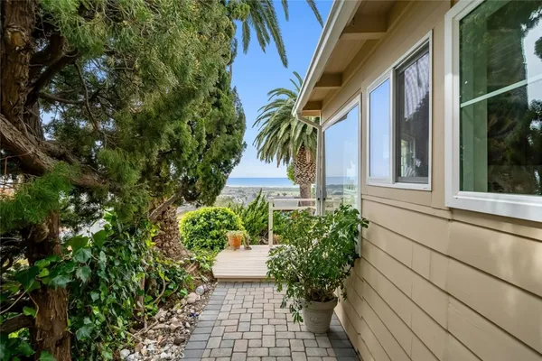 $1,195,000 | 2620 KOA Avenue, Morro Bay, CA 93442