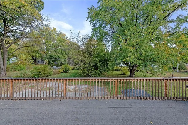 $295,000 | 3401 South Denton Road, Independence, MO 64052