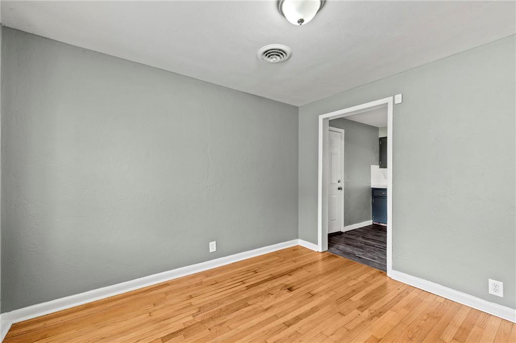 3401 South Denton Road Independence, MO 64052 - Photo 8 of 44