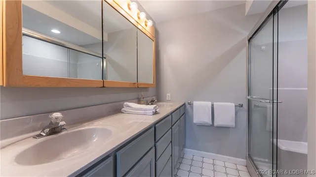 $1,325,000 | 5877 Glaize Woods Road, Osage Beach, MO 65065