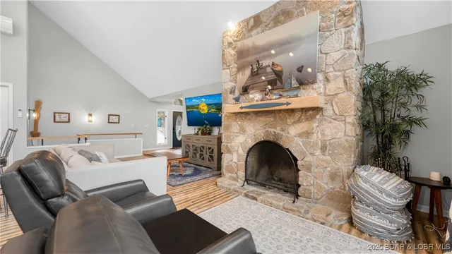 $1,325,000 | 5877 Glaize Woods Road, Osage Beach, MO 65065