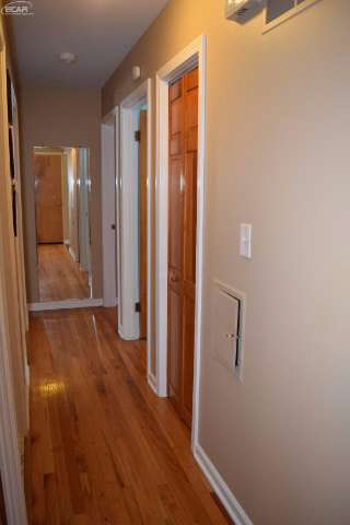 6220 Fenton Road Flint, MI 48507 - Photo 26 of 32 21116343-25.JPG