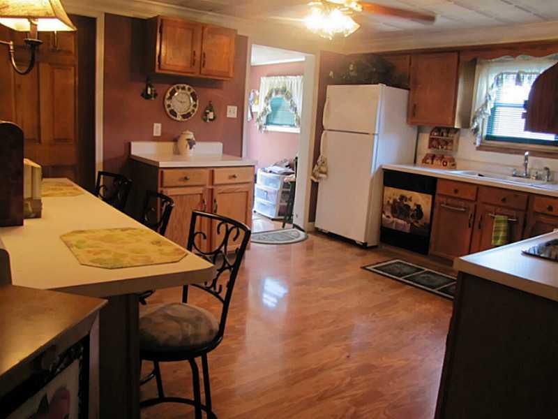 13 Fishpot Road Fredericktown, PA 15333 - Photo 5 of 21 Kitchen.