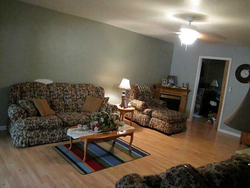 13 Fishpot Road Fredericktown, PA 15333 - Photo 7 of 21 Living Room.