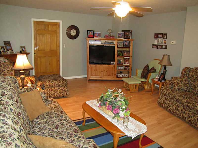 13 Fishpot Road Fredericktown, PA 15333 - Photo 8 of 21 Living Room.