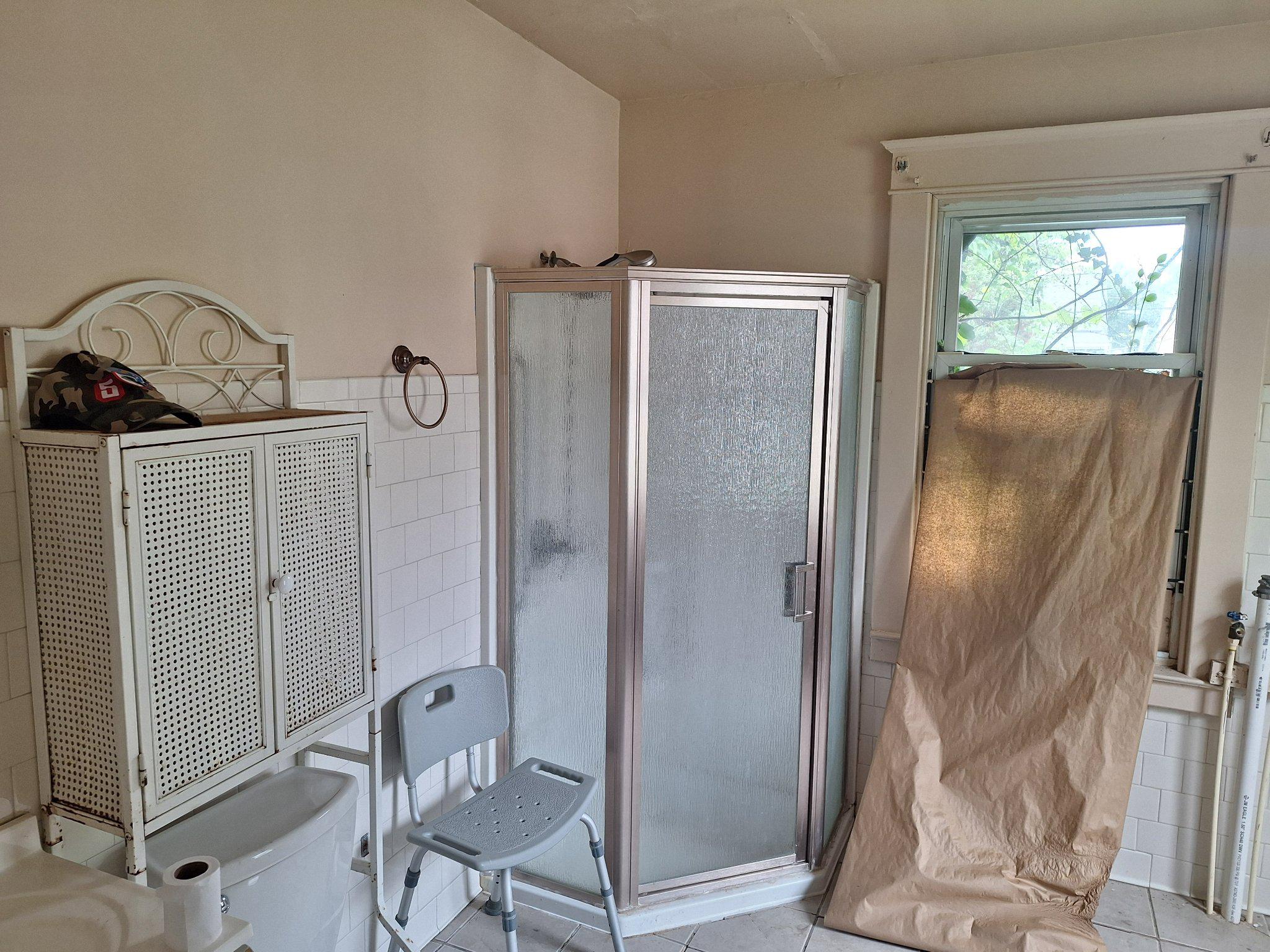 4300 Wentworth Road Baltimore, MD 21207 - Photo 24 of 73 First level bathroom
