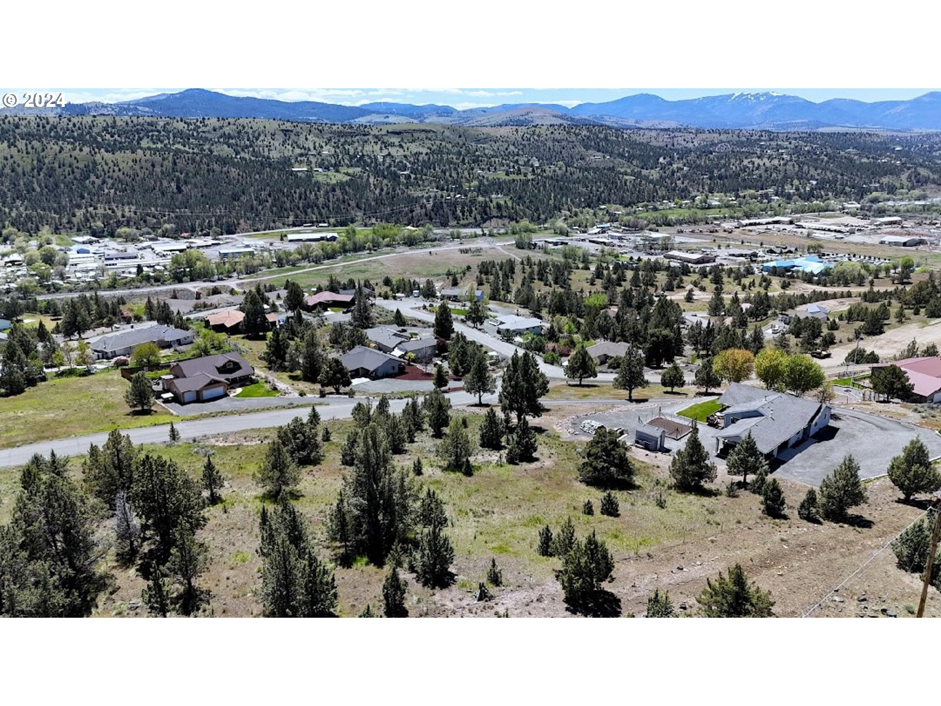 227 Valley View Drive John Day, OR 97845 - Photo 2 of 15