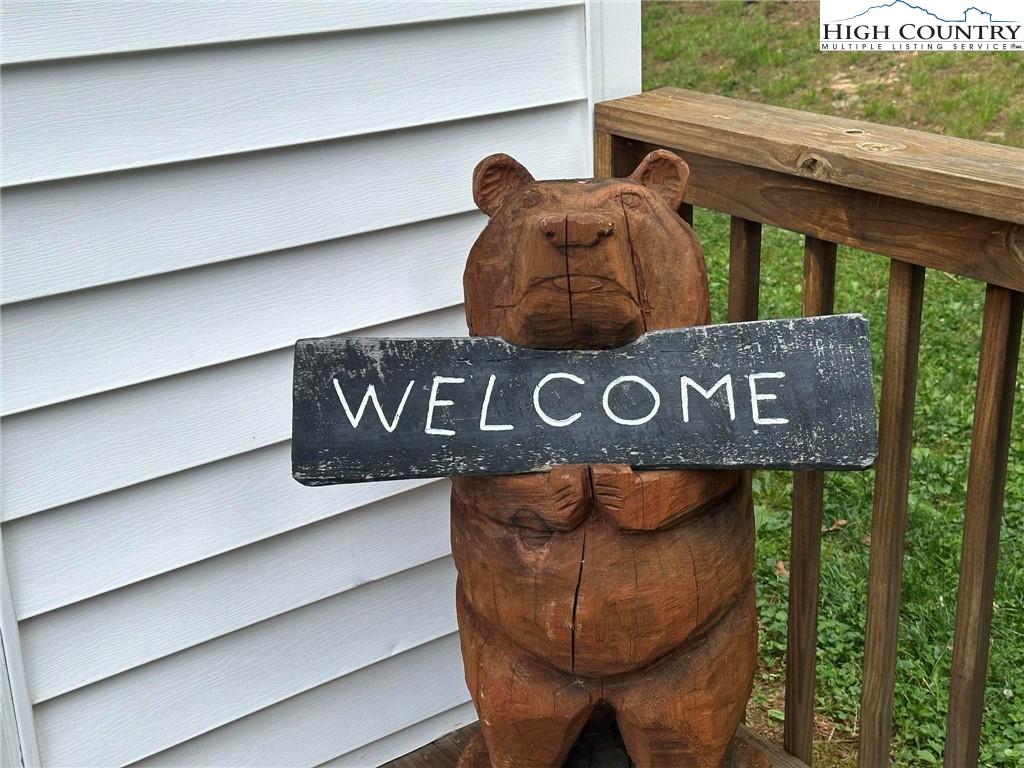 4996 Mountain View Road Glade Valley, NC 28627 - Photo 5 of 22 Gallery Image 5