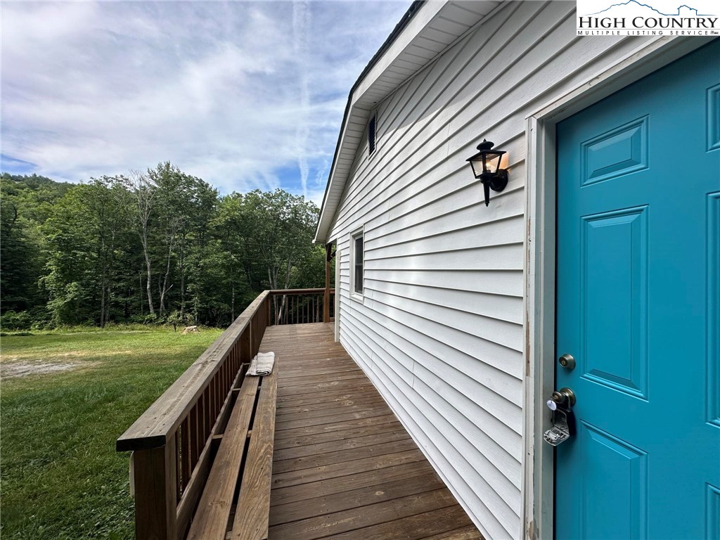 4996 Mountain View Road Glade Valley, NC 28627 - Photo 7 of 22 Gallery Image 7