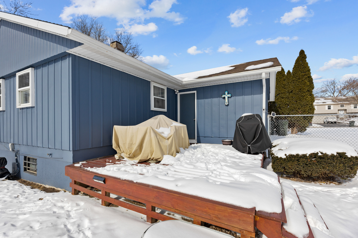 2211 Sand Lake Road Lindenhurst, IL 60046 - Photo 19 of 28