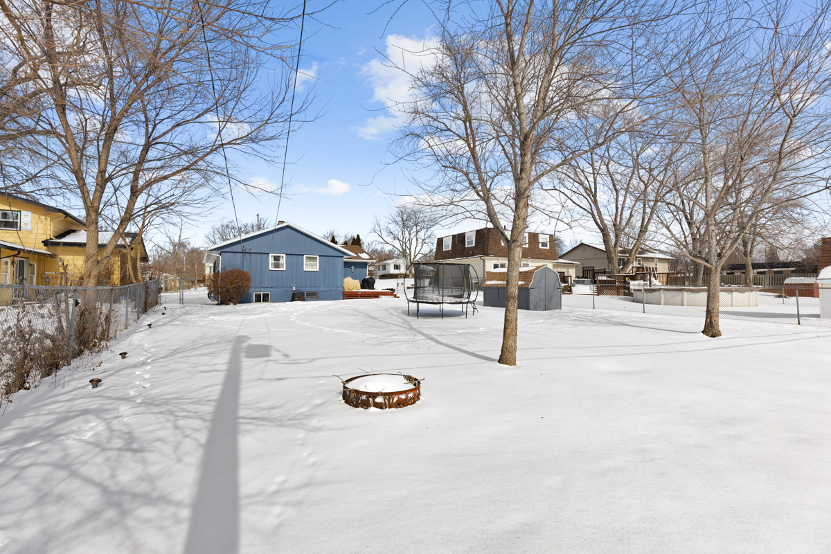 2211 Sand Lake Road Lindenhurst, IL 60046 - Photo 21 of 28