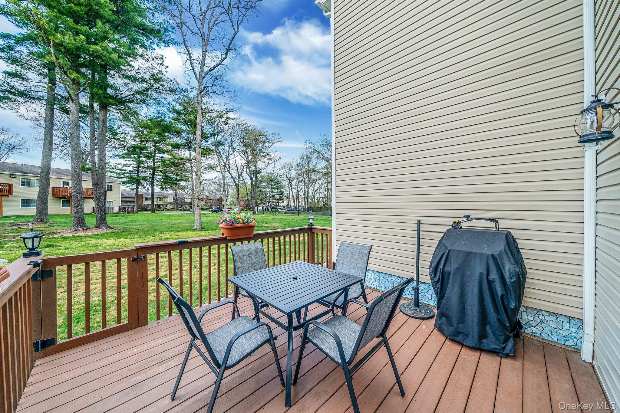 201 Lake Pointe Circle, Unit 201 Middle Island, NY 11953 - Photo 3 of 19
