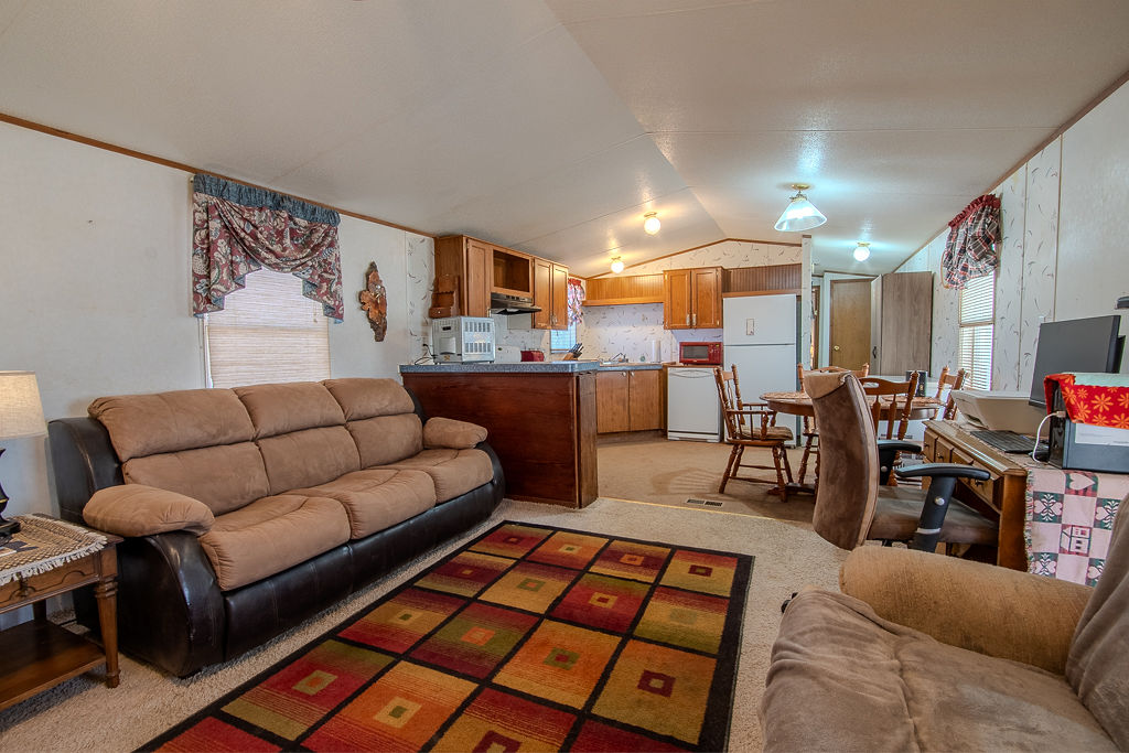 1180 Colorado Road Golden Valley, AZ 86413 - Photo 4 of 27