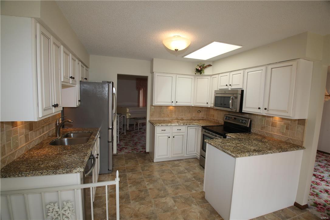 5504 Butler Hill Road St. Louis, MO 63128 - Photo 13 of 26 Gallery Image 13