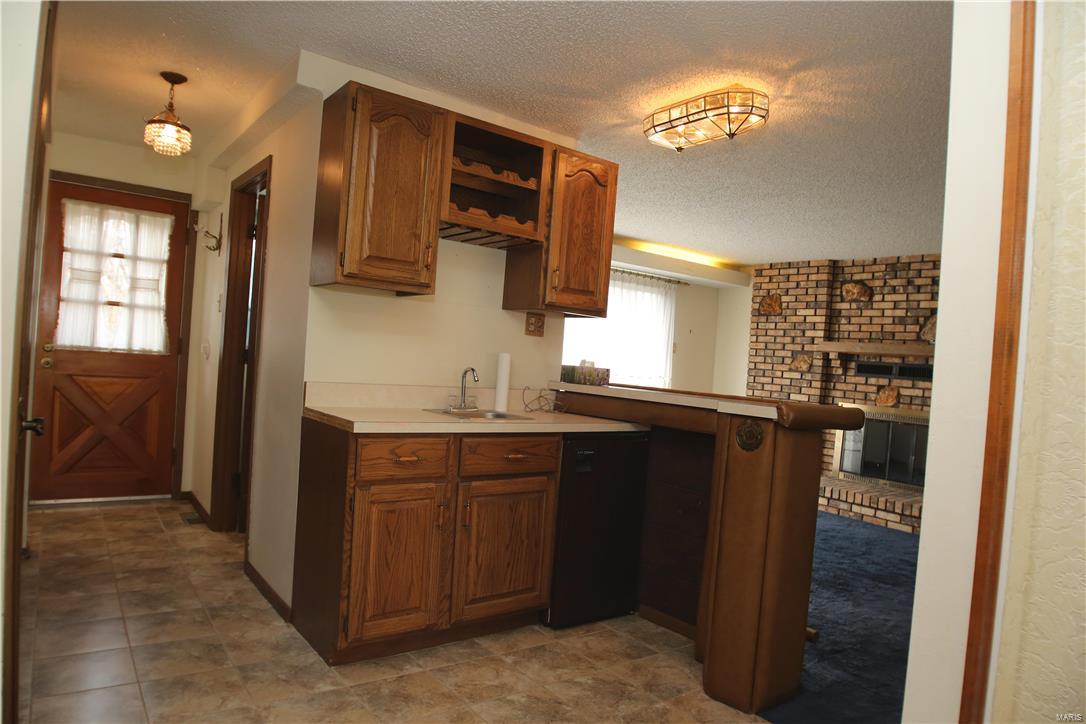 5504 Butler Hill Road St. Louis, MO 63128 - Photo 8 of 26 Gallery Image 8