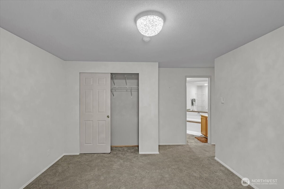 8653 Avondale Road Northeast, Unit D208 Redmond, WA 98052 - Photo 15 of 31