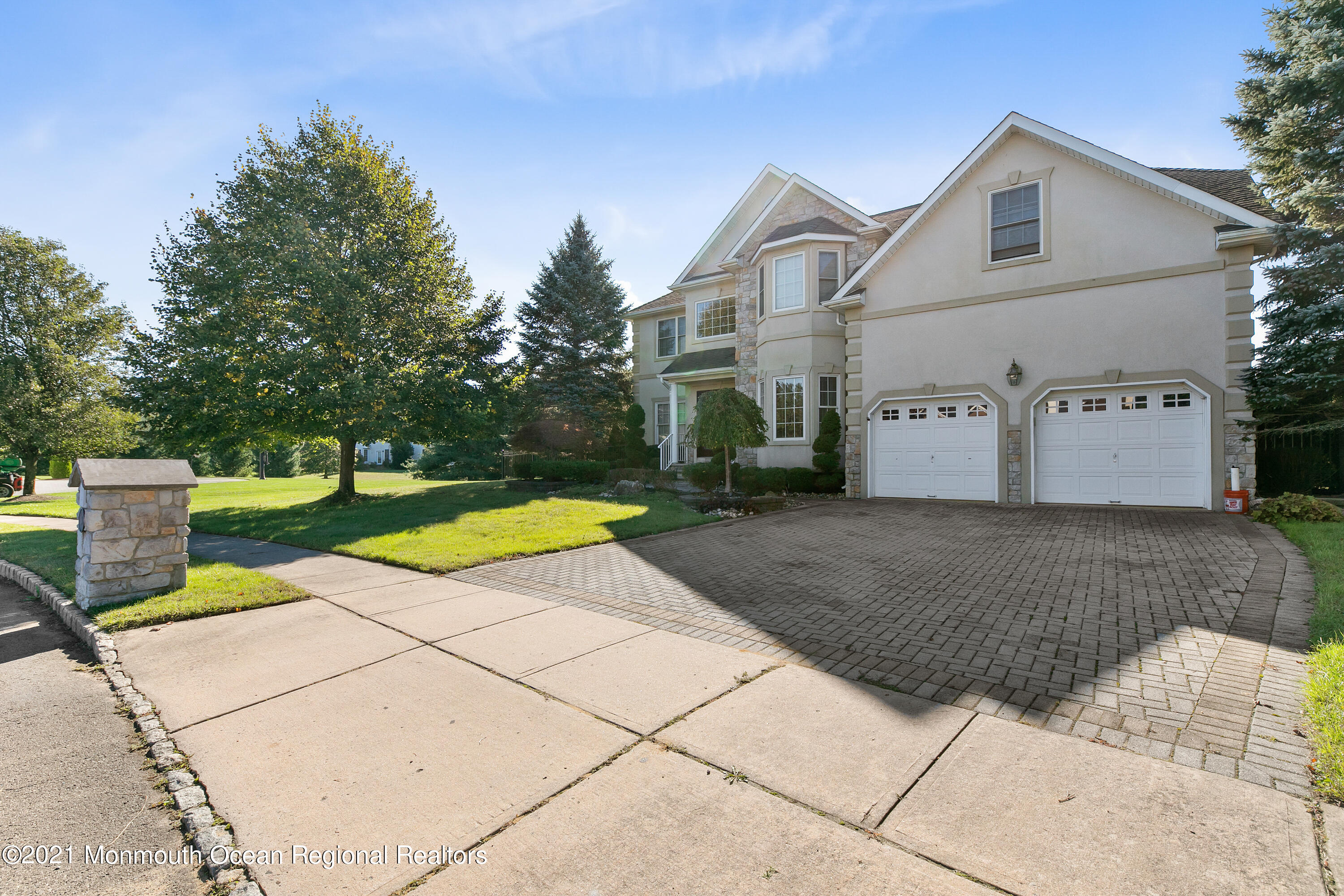 10 Lernard Road Manalapan, NJ 07726 - Photo 1 of 33 10LernardRd-front