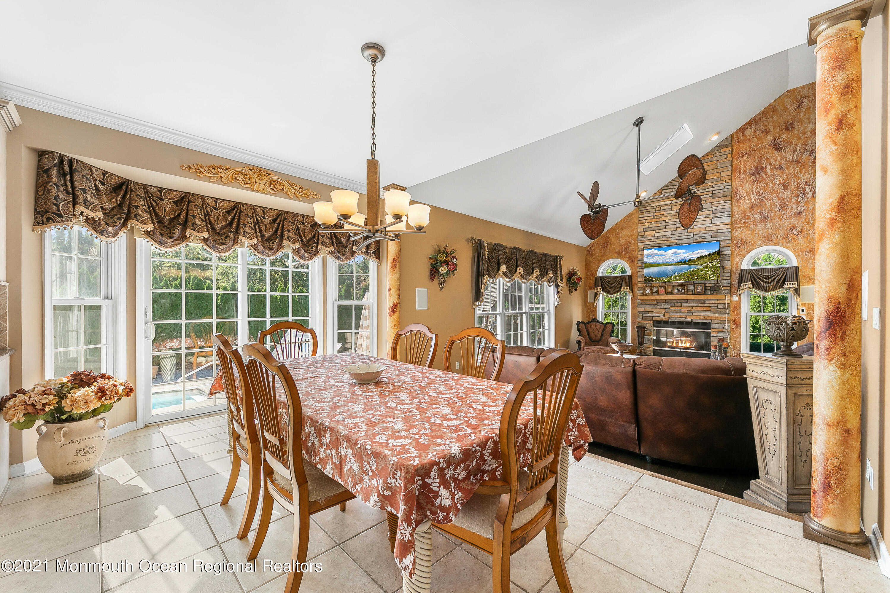 10 Lernard Road Manalapan, NJ 07726 - Photo 11 of 33 10LernardRd-Kitchen Family