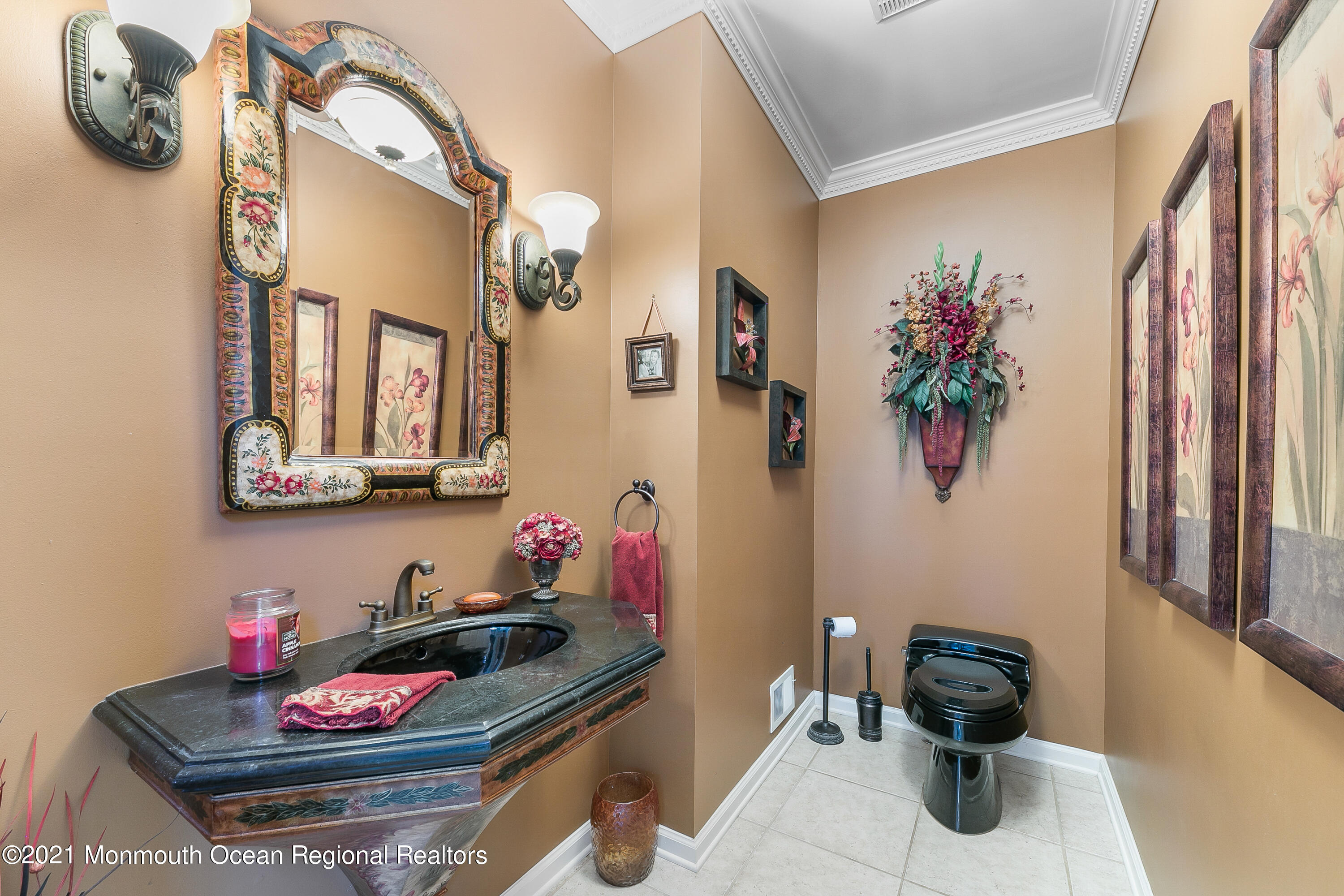 10 Lernard Road Manalapan, NJ 07726 - Photo 20 of 33 10LernardRd-Powder Room
