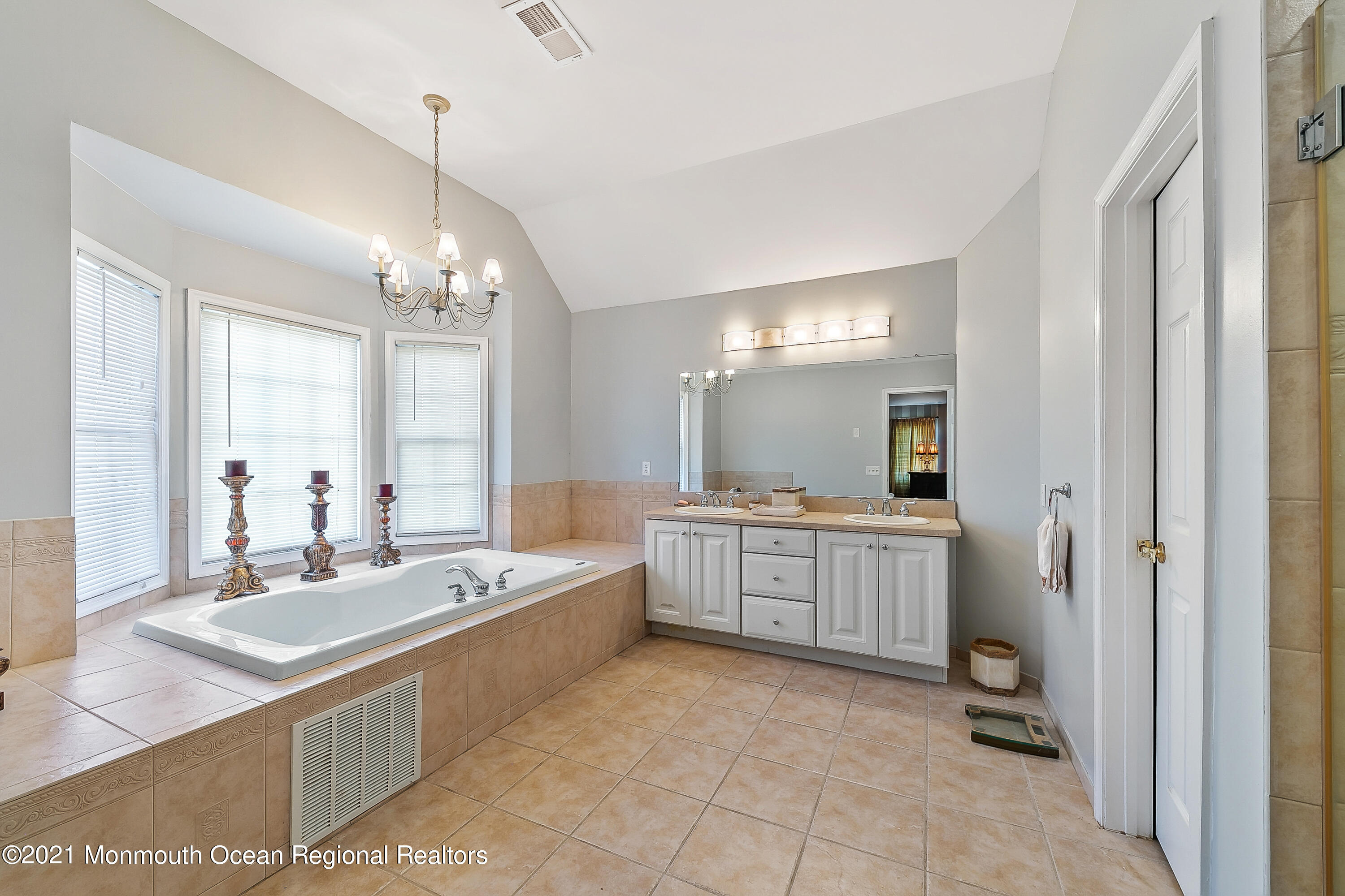 10 Lernard Road Manalapan, NJ 07726 - Photo 23 of 33 10LernardRd-Master bath new