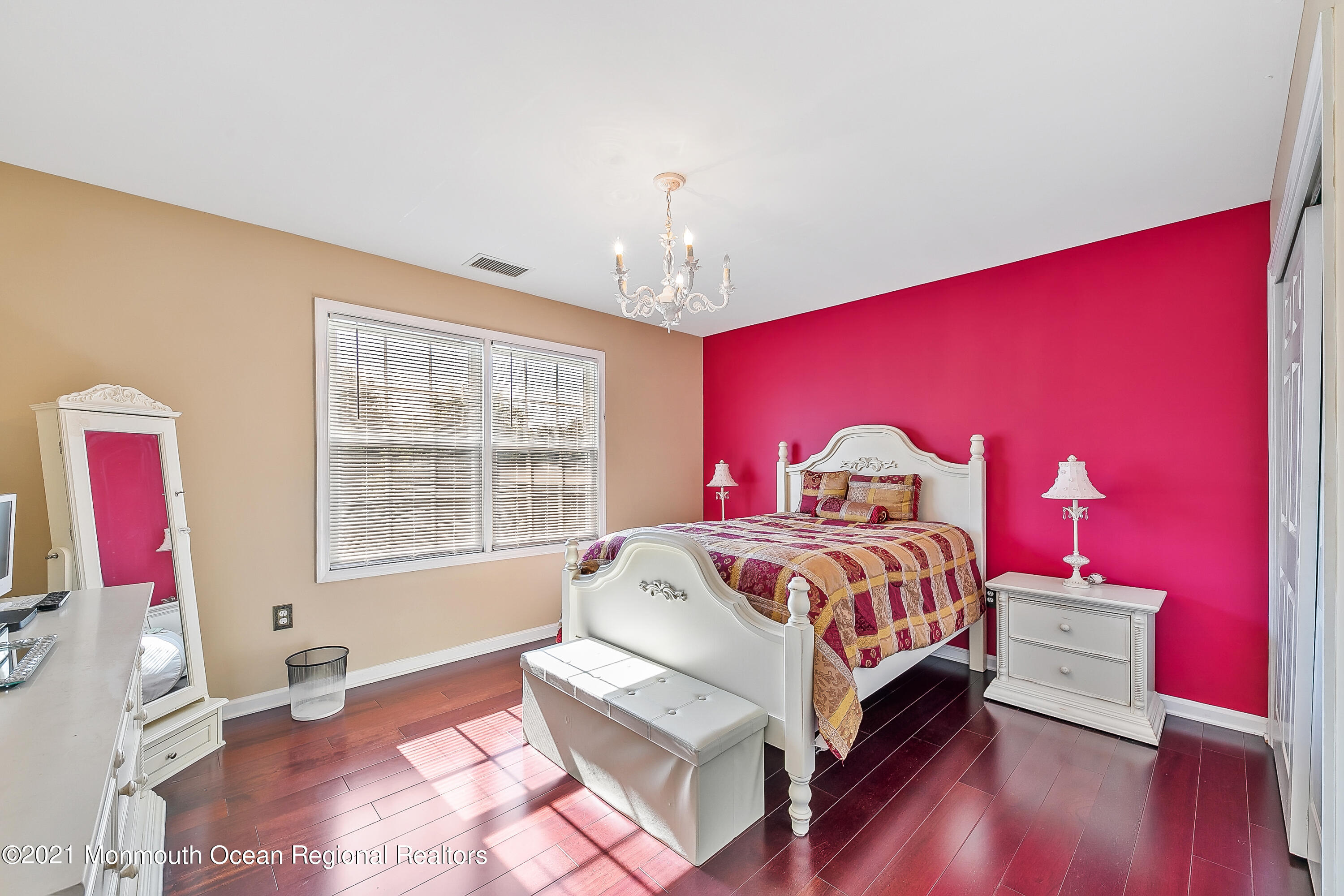 10 Lernard Road Manalapan, NJ 07726 - Photo 25 of 33 10LernardRd-Bedroom