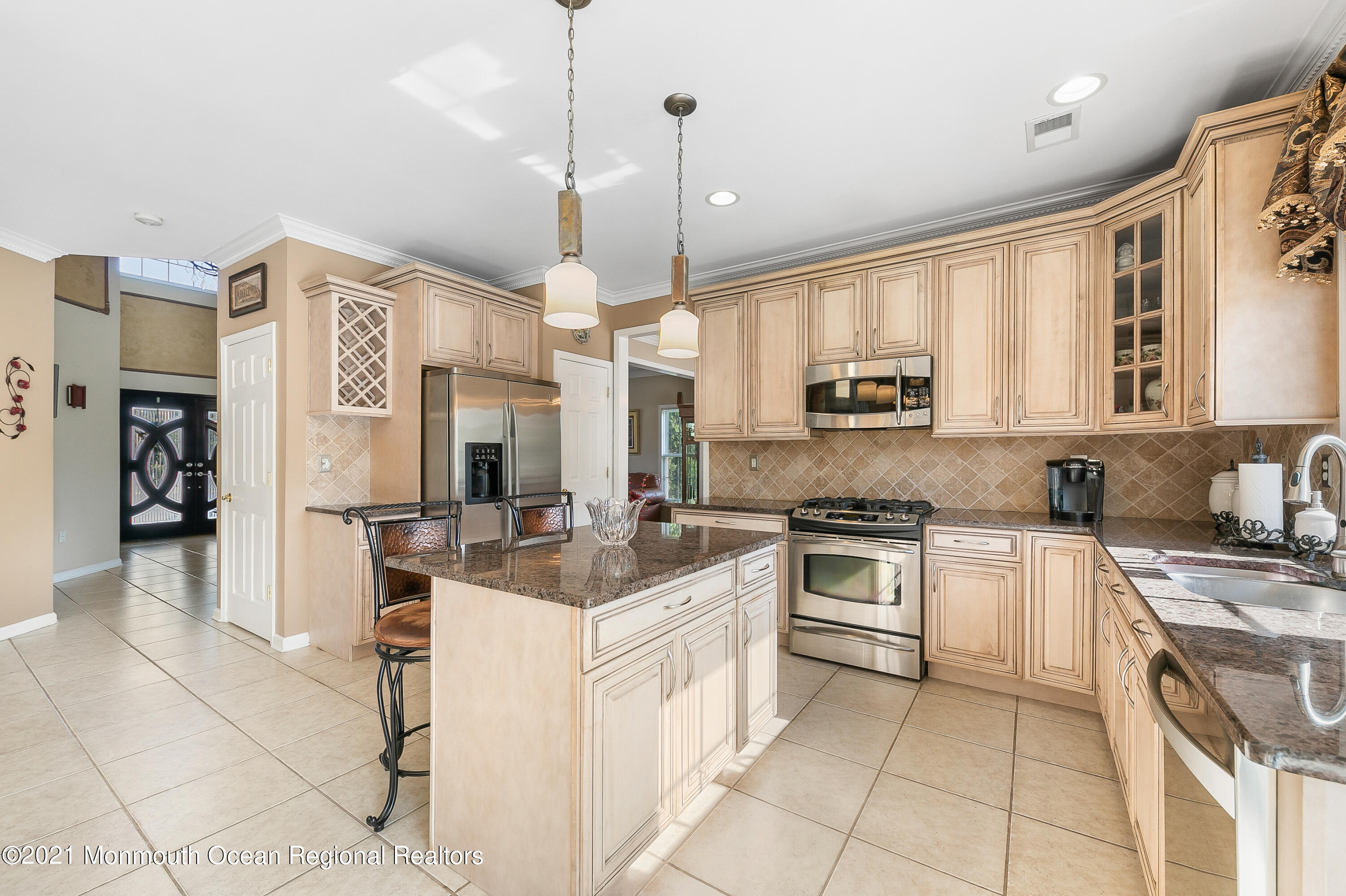10 Lernard Road Manalapan, NJ 07726 - Photo 7 of 33 10LernardRd-Kitchen2