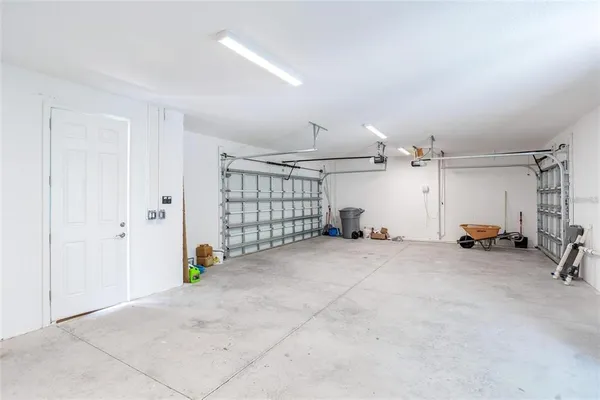 a view of a livingroom with closet