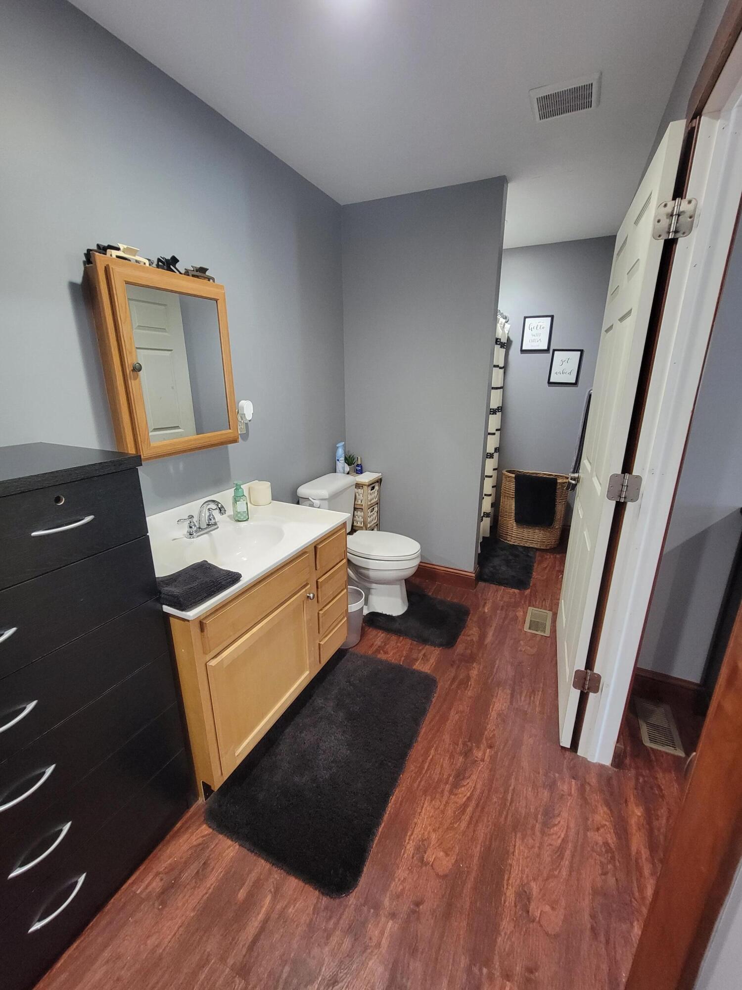751 Barker Road California, KY 41007 - Photo 46 of 50 Apartment Bathroom
