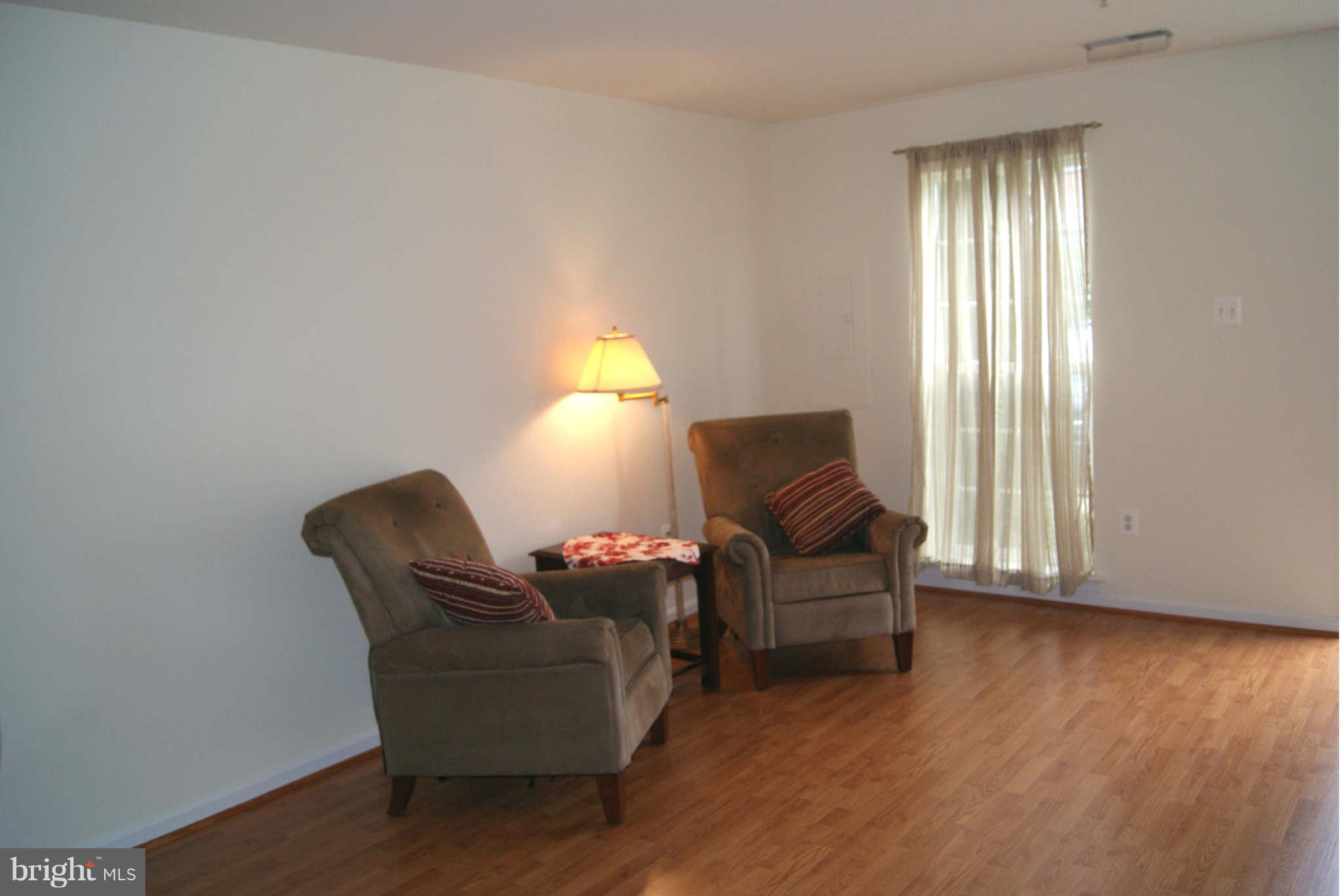 618 Tivoli Road Frederick, MD 21703 - Photo 5 of 22 Living Room