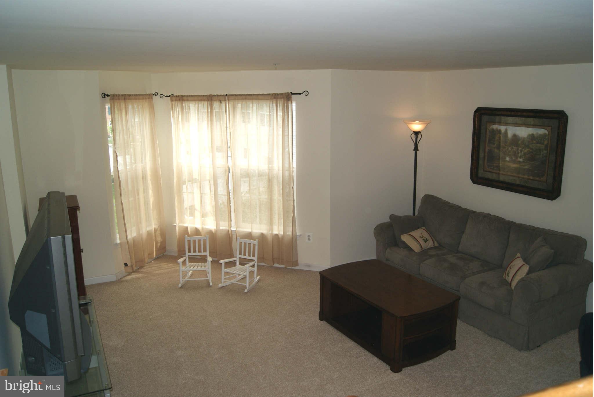618 Tivoli Road Frederick, MD 21703 - Photo 9 of 22 Family Room