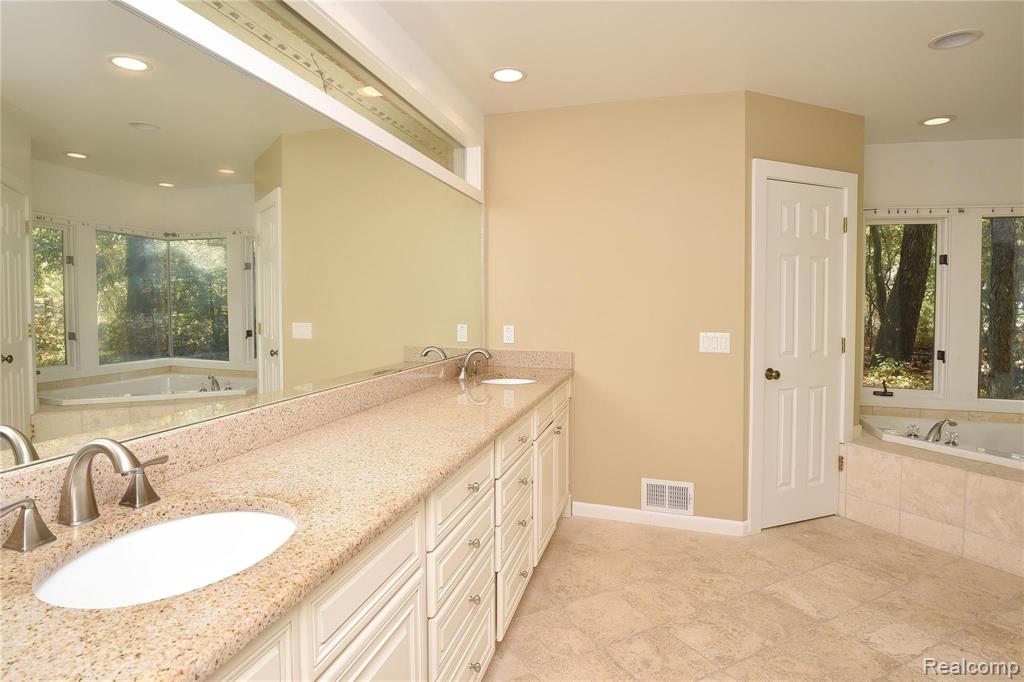 25310 Canterbury Road Franklin, MI 48025 - Photo 25 of 43