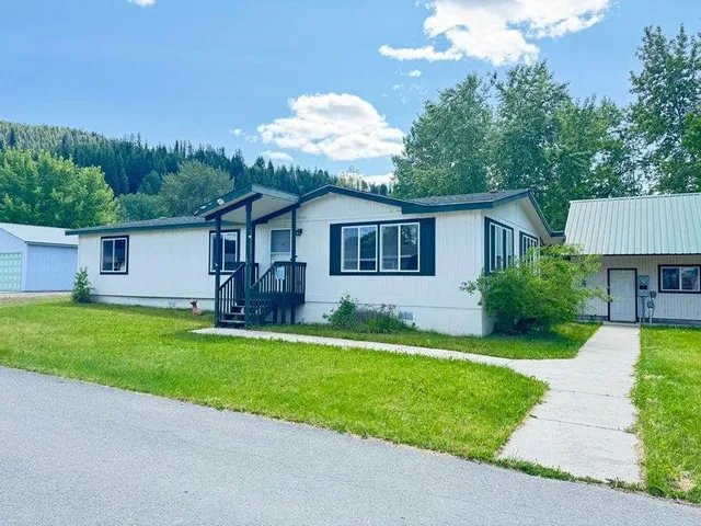 $255,000 | 106 B B S Avenue, Metaline Falls, WA 99153