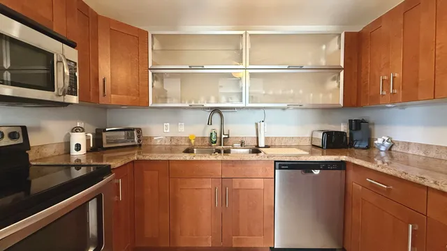 $3,500 | 401 Golden Isles Drive, Unit 409, Hallandale Beach, FL 33009