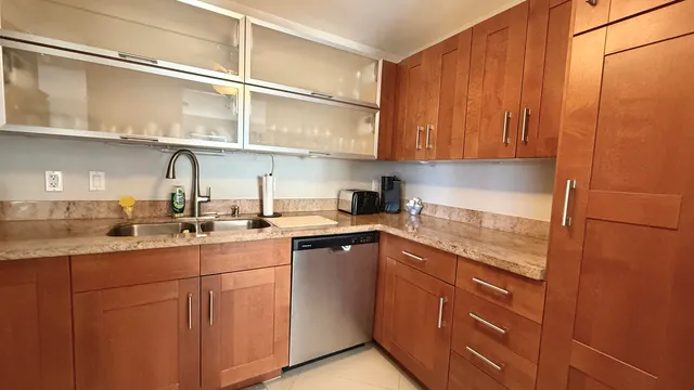 $3,500 | 401 Golden Isles Drive, Unit 409, Hallandale Beach, FL 33009