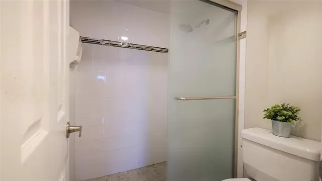 $3,500 | 401 Golden Isles Drive, Unit 409, Hallandale Beach, FL 33009