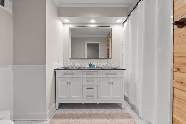 $575,000 | 9504 West 106th Street, Overland Park, KS 66212