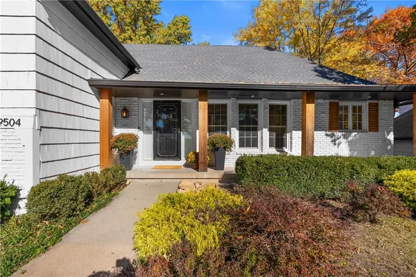 $575,000 | 9504 West 106th Street, Overland Park, KS 66212