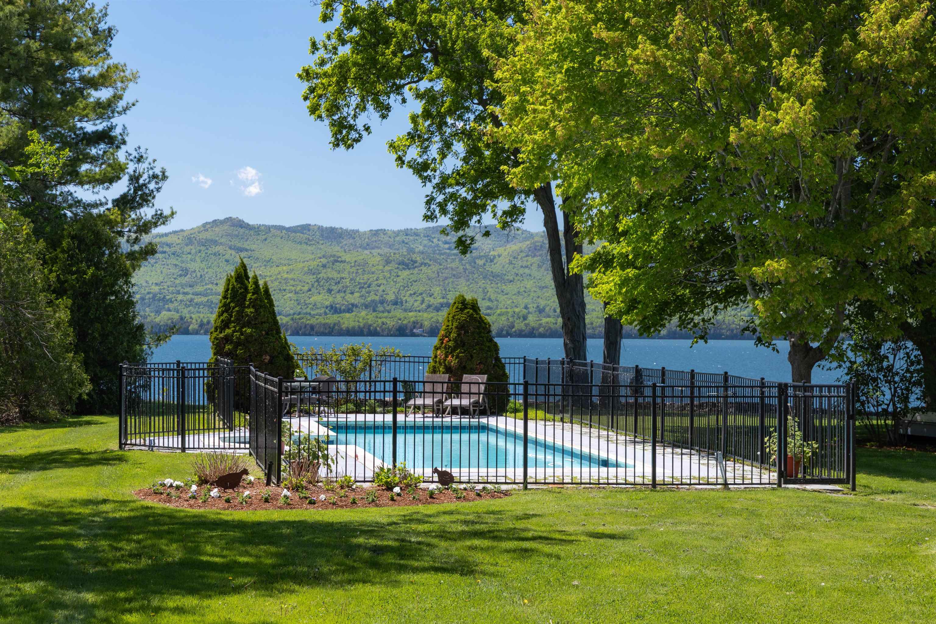 1462 Lake Road Panton, VT 05491 - Photo 6 of 33