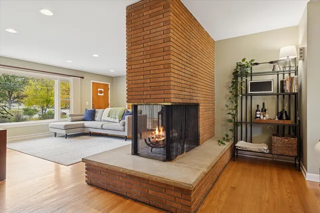 $479,000 | 31 East Washington Boulevard, Lombard, IL 60148