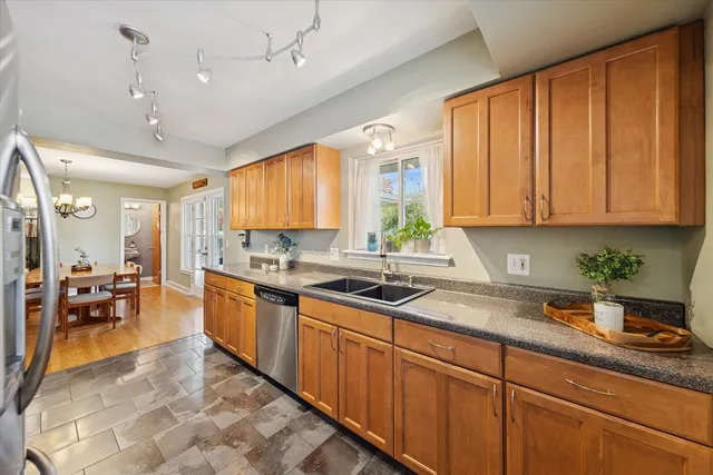 $479,000 | 31 East Washington Boulevard, Lombard, IL 60148