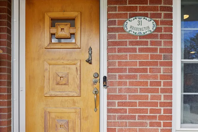 $479,000 | 31 East Washington Boulevard, Lombard, IL 60148