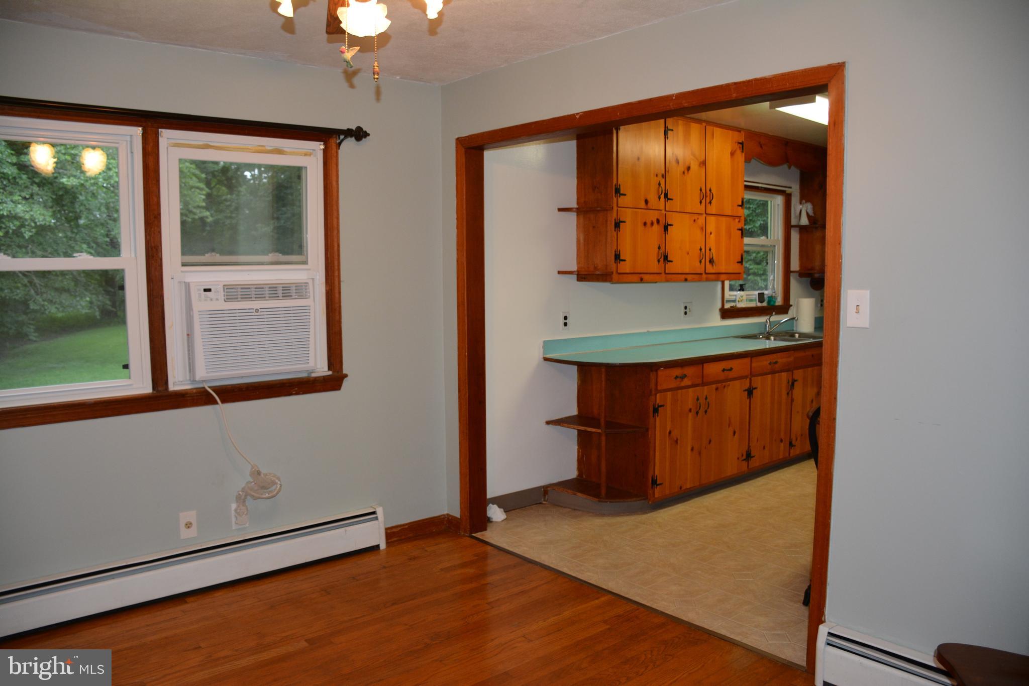 9079 Meetze Road Warrenton, VA 20187 - Photo 11 of 14 Dining room