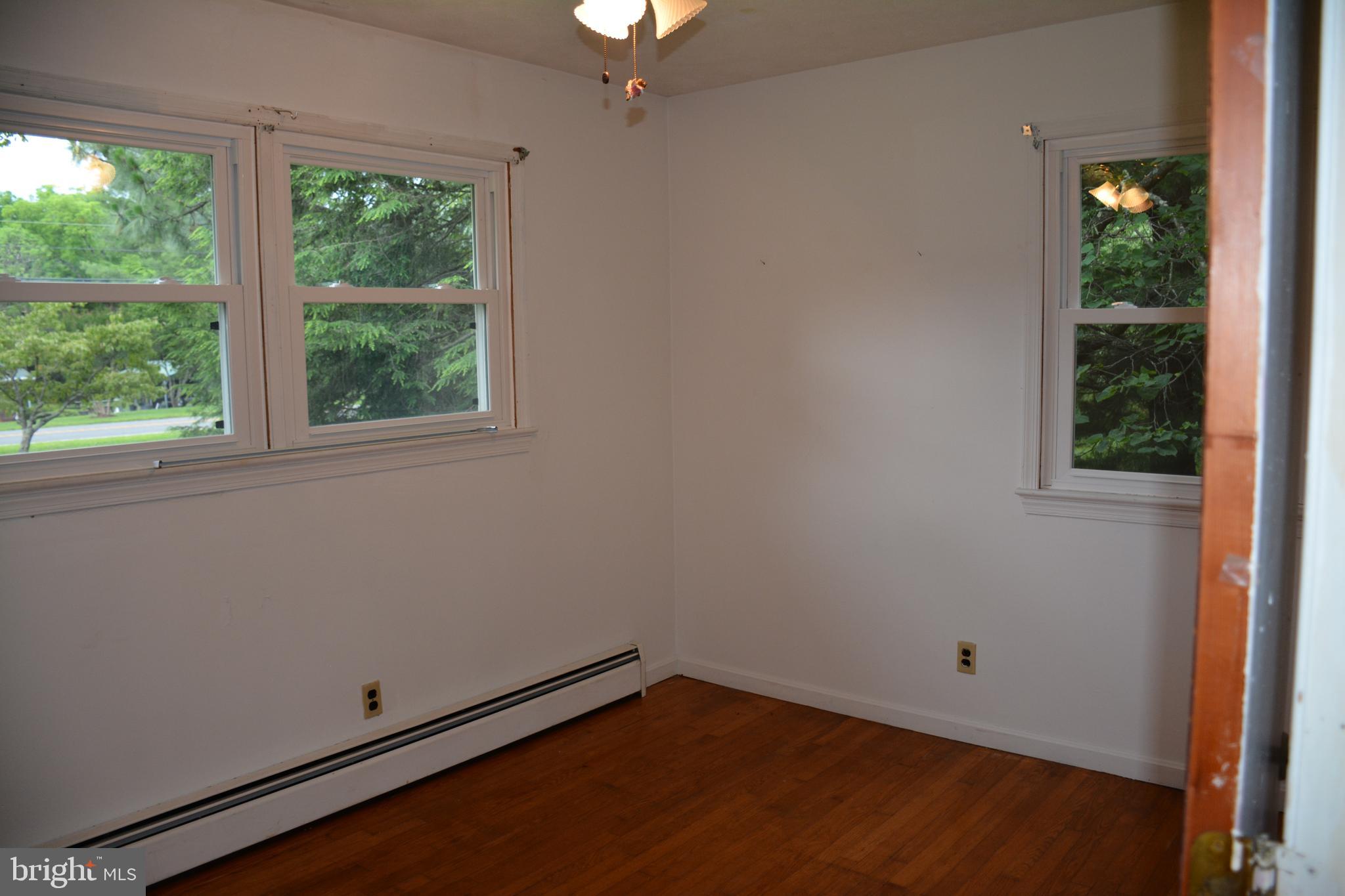 9079 Meetze Road Warrenton, VA 20187 - Photo 9 of 14 Beedroom 1