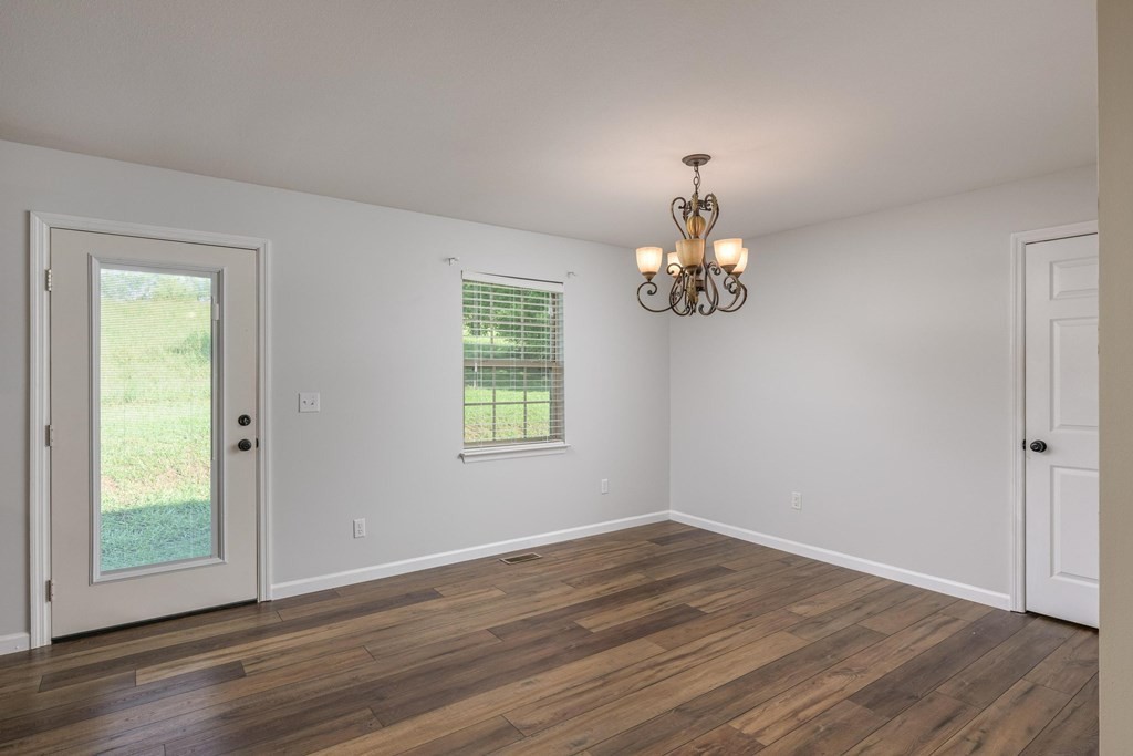 301 Circle R Drive Benton, TN 37307 - Photo 6 of 16 Gallery Image 6