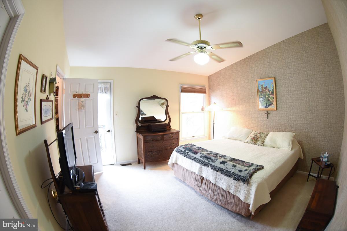 861 Rudder Way Annapolis, MD 21401 - Photo 17 of 37 Master bedroom with exit to balcony
