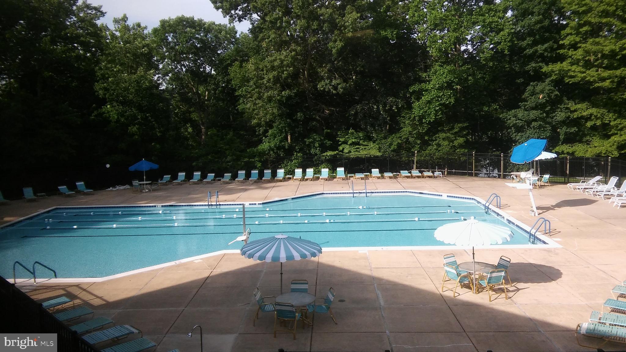 861 Rudder Way Annapolis, MD 21401 - Photo 29 of 37 Outdoor pool