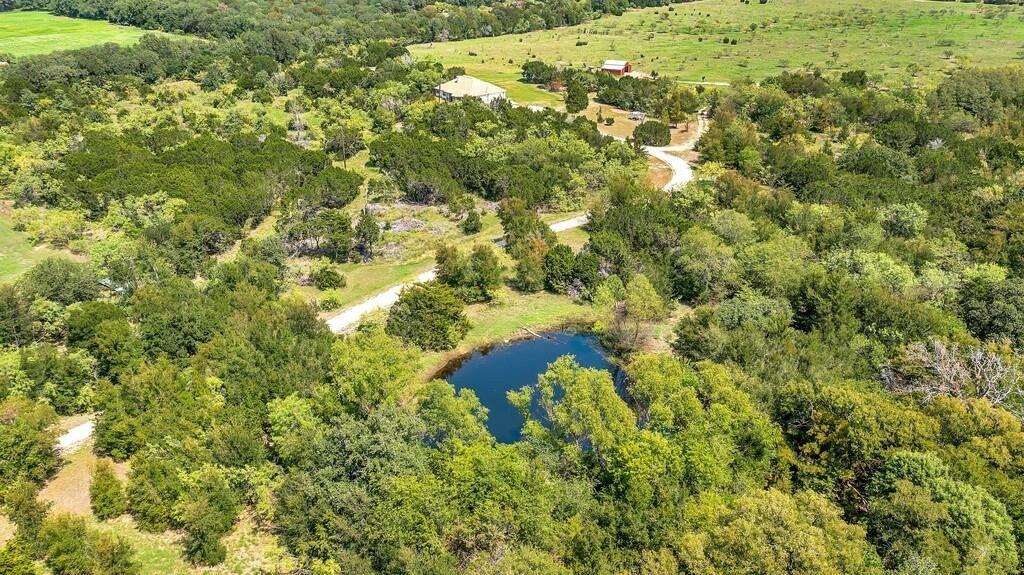 3164 Clater Powell Road Waco, TX 76705 - Photo 2 of 37